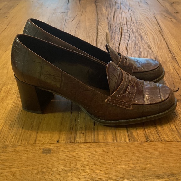 Ladies Franco Sarto Leather pump in size 8 - Picture 3 of 6